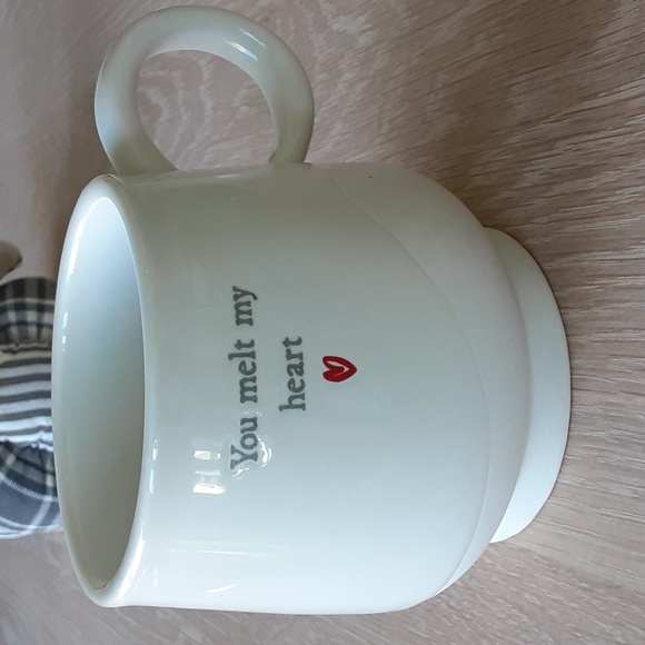 You Melt My Heart Typewriter Font Embossed Red Heart Dennis East Design 16 oz - Picture 1 of 7